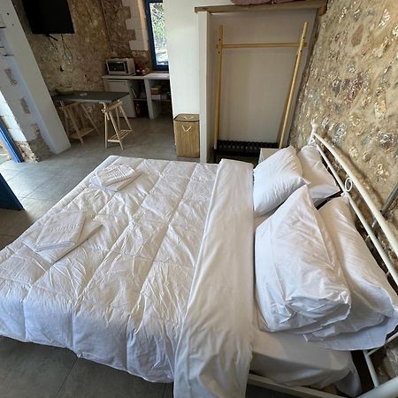 Rocksecret Edge Apartment Kalamata Exterior photo