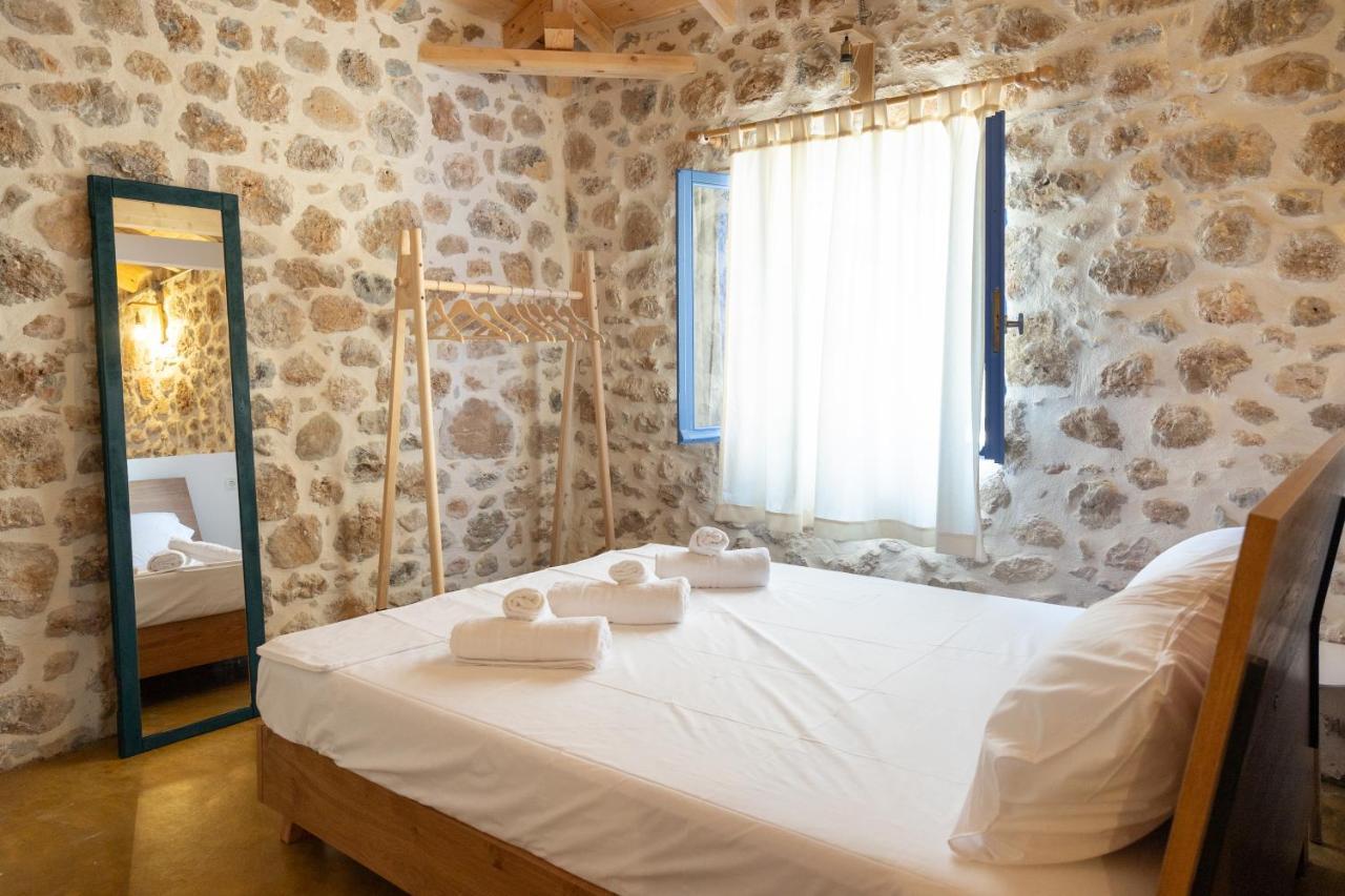 Rocksecret Edge Apartment Kalamata Exterior photo