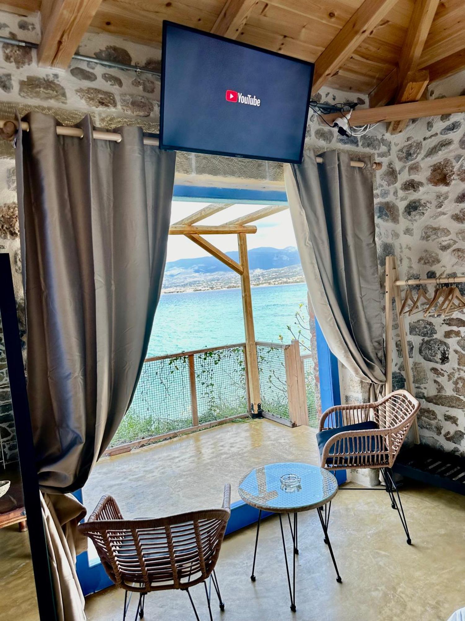 Rocksecret Edge Apartment Kalamata Exterior photo