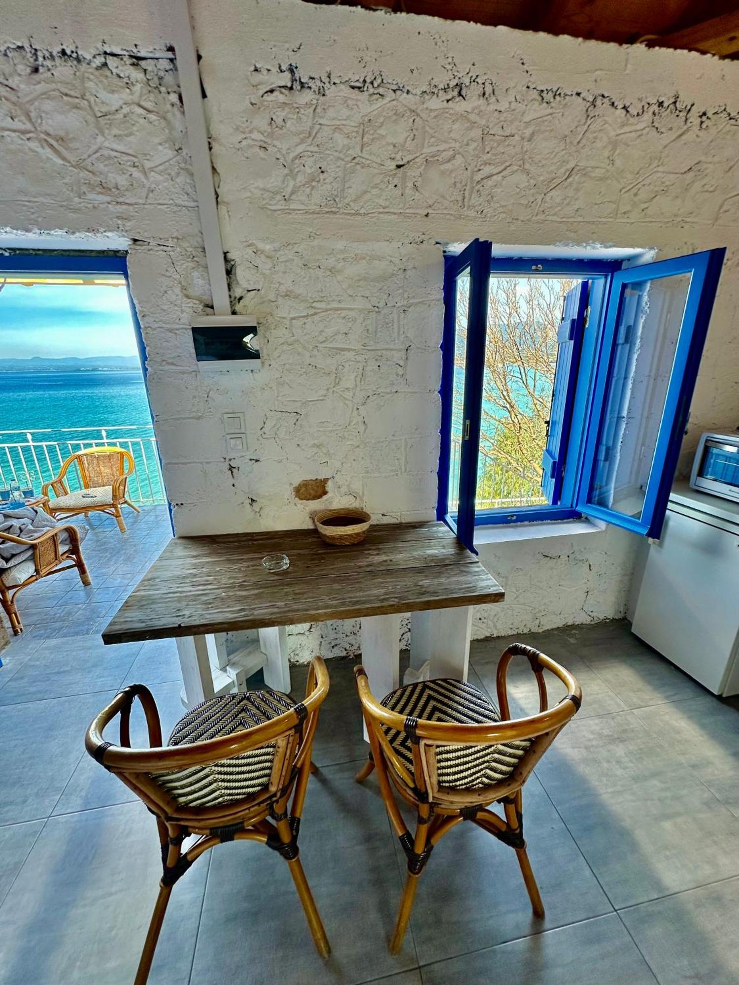 Rocksecret Edge Apartment Kalamata Exterior photo