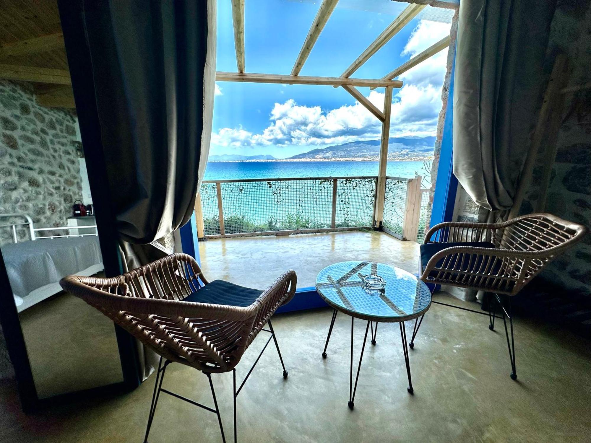 Rocksecret Edge Apartment Kalamata Exterior photo