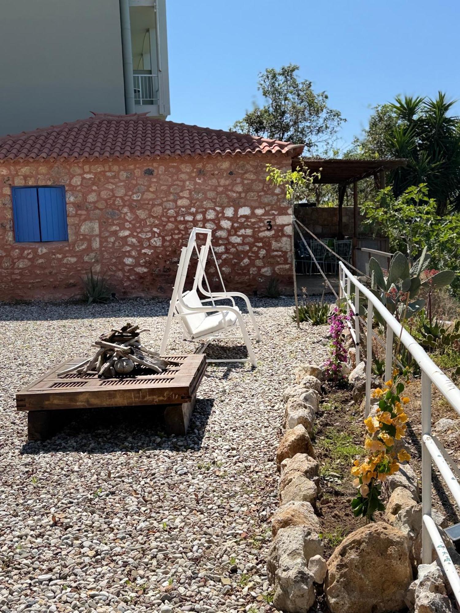 Rocksecret Edge Apartment Kalamata Exterior photo